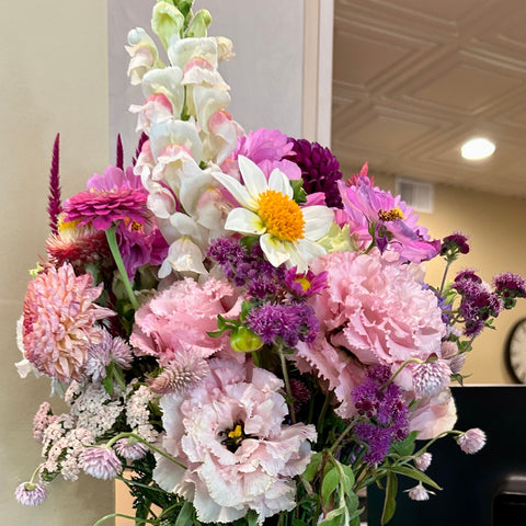 business flower csa Flower CSA Flower farm near me Hartland WI, Delafield WI, Pewaukee WI, Waukesha WI, Brookfield WI, Sussex WI, Dousman WI, Wales WI, Genesee Depot WI, Mukwonago WI, North Prairie WI, Milwaukee WI, Wauwatosa WI, Menomonee Falls WI, West Allis WI, New Berlin WI, Whitefish Bay WI, Shorewood WI, Elm Grove WI, Mequon WI, Cedarburg WI, Grafton WI, Jackson WI, Germantown WI, Hartford WI, Slinger WI, Rubicon WI, Watertown WI, Johnson Creek WI, Ixonia WI, Oconomowoc Lake WI, Nashotah WI