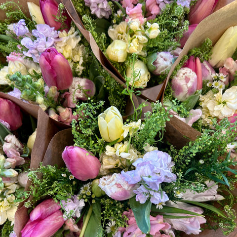 Seasonal flower CSA subscriptions with farm-fresh blooms