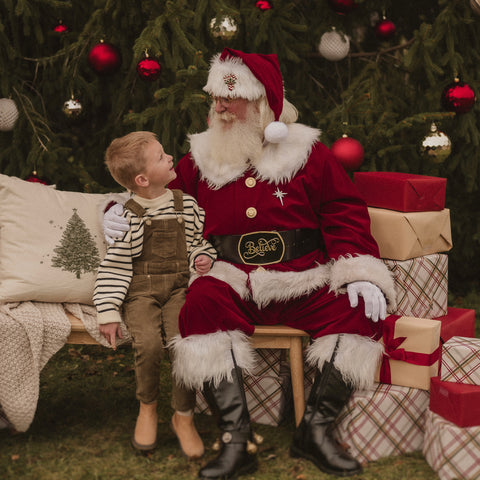 Santa Micro Mini Photo Sessions | October 18th, 2025 with Katiebee Photography