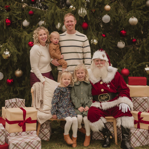 Santa Micro Mini Photo Sessions | October 18th, 2025 with Katiebee Photography