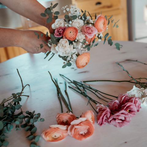 First Roots Farm provides DIY wedding flowers for Milwaukee-area brides