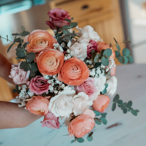 DIY wedding bridal bouquets from First Roots Farm  in Oconomowoc, WI for Milwaukee area brides. 